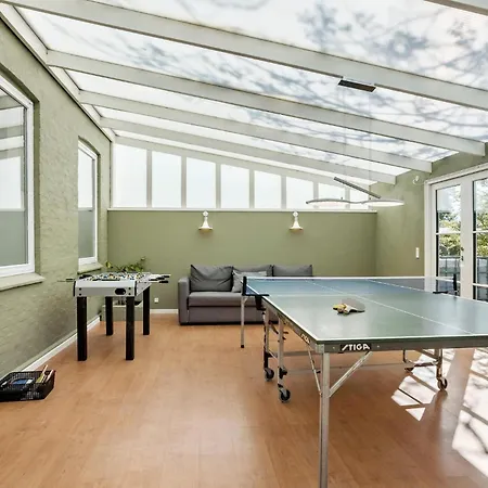 Gorgeous In With Wifi *